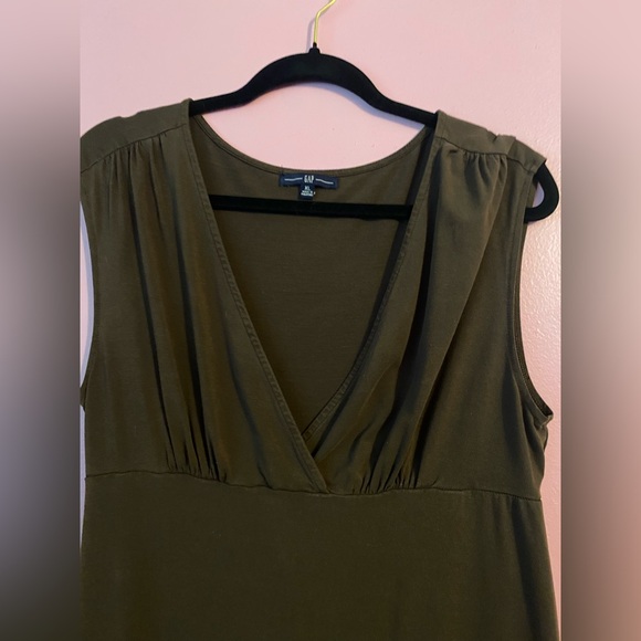 Casual V-Neck Chocolate Brown Sleeveless T-Shirt Dress - Picture 2 of 6